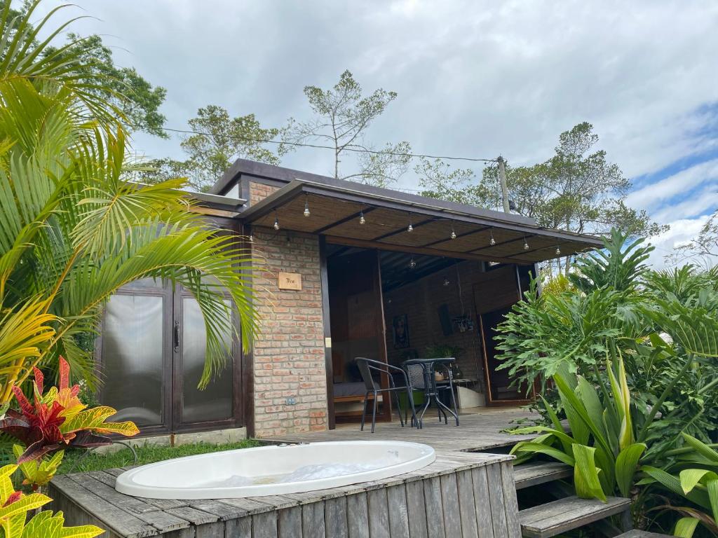 Adama Biohotel