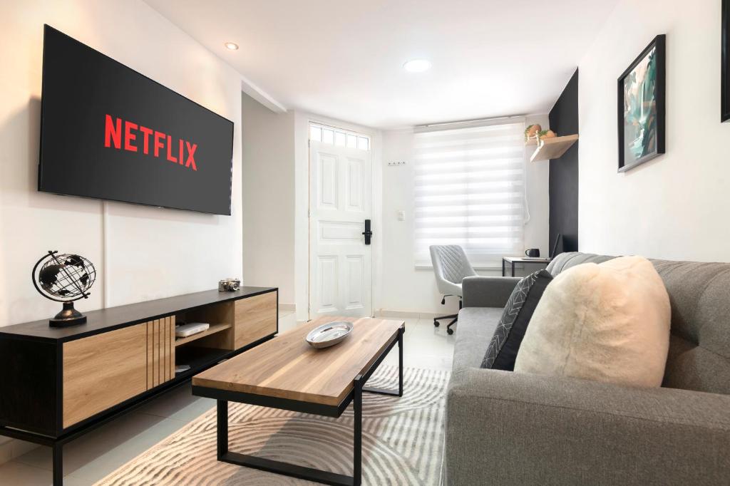 TU CASITA EN SALENTO - WIFI 300mbps, ubicación perfecta, cocina equipada y Netflix incluído