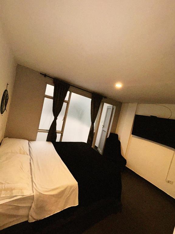 Amplio, Cómodo y tranquilo Apto cerca a Milan y Cable Plaza