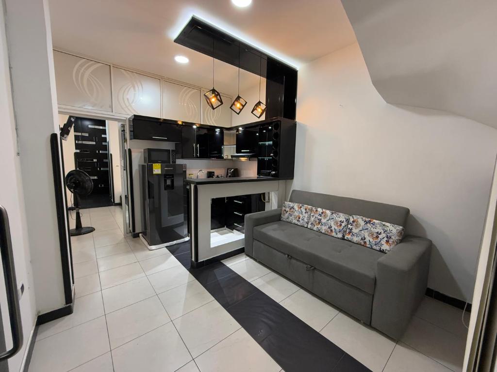 Hermoso-Minidepa-Amplio-Seguridad-Central-San Gil