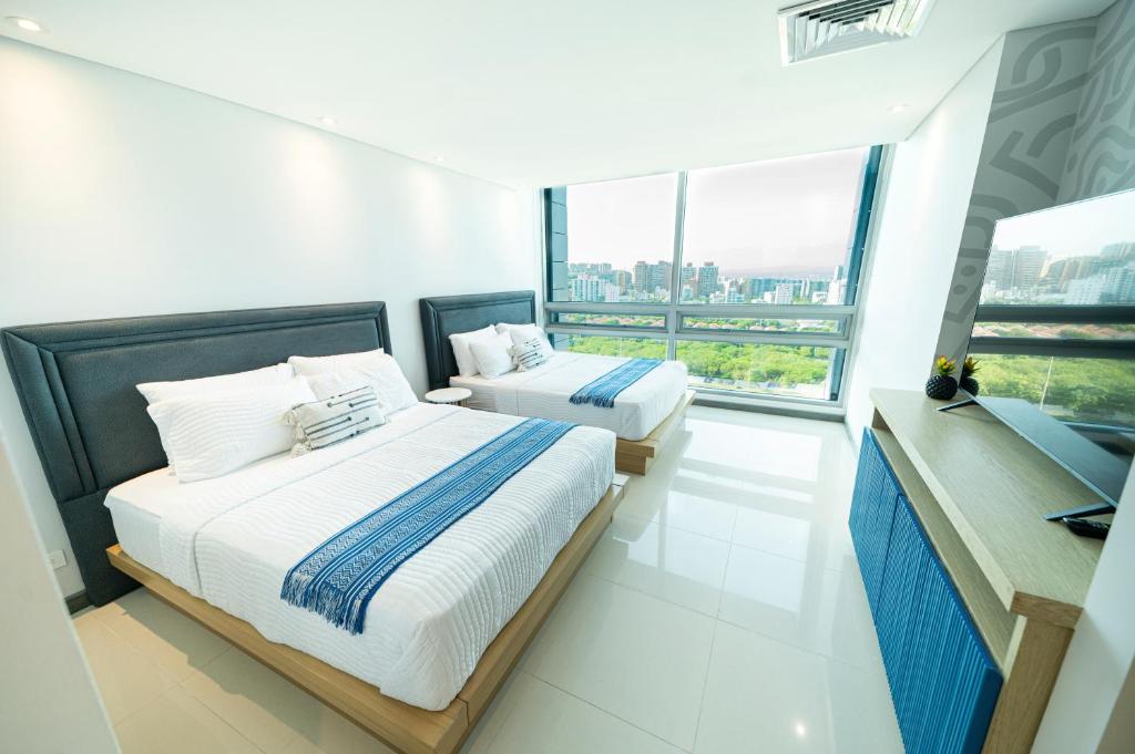 Blue Garden Urban Skyline Suite