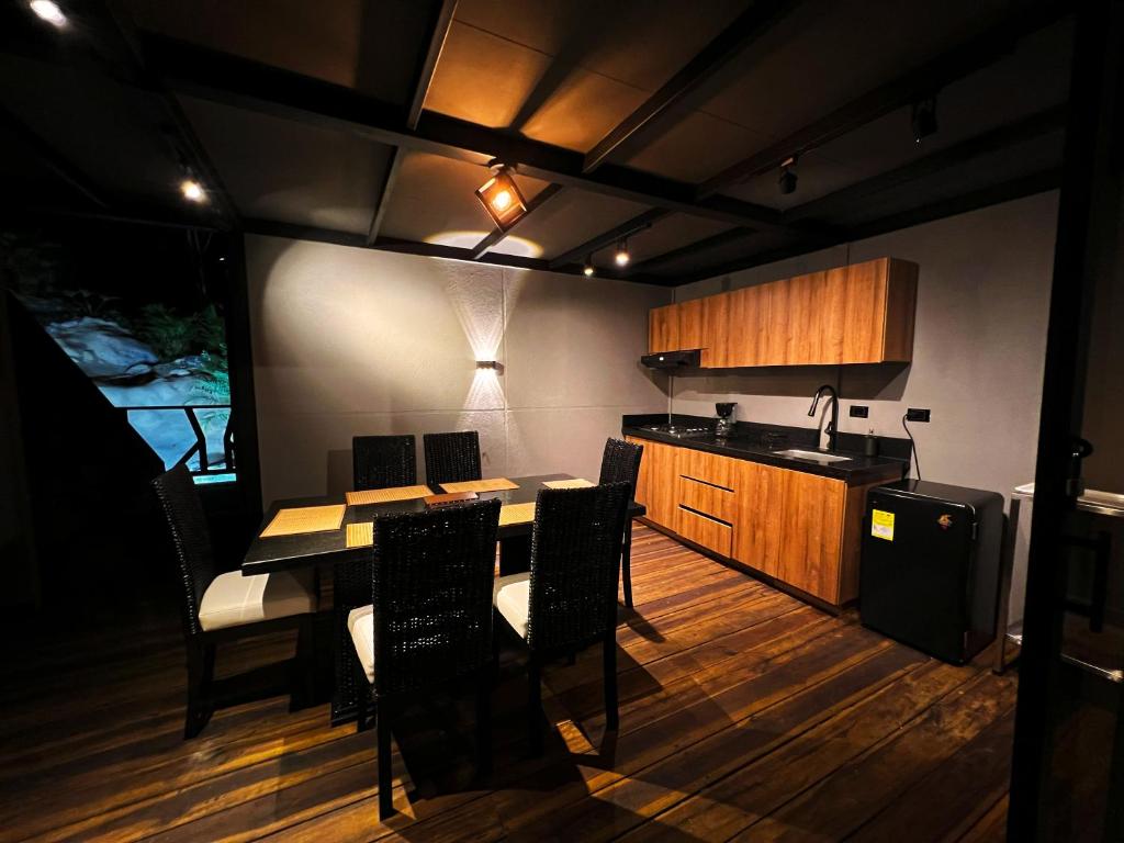 Cabaña de 3 Habitaciones Con Jacuzzi de Agua Natural Max 6 Personas