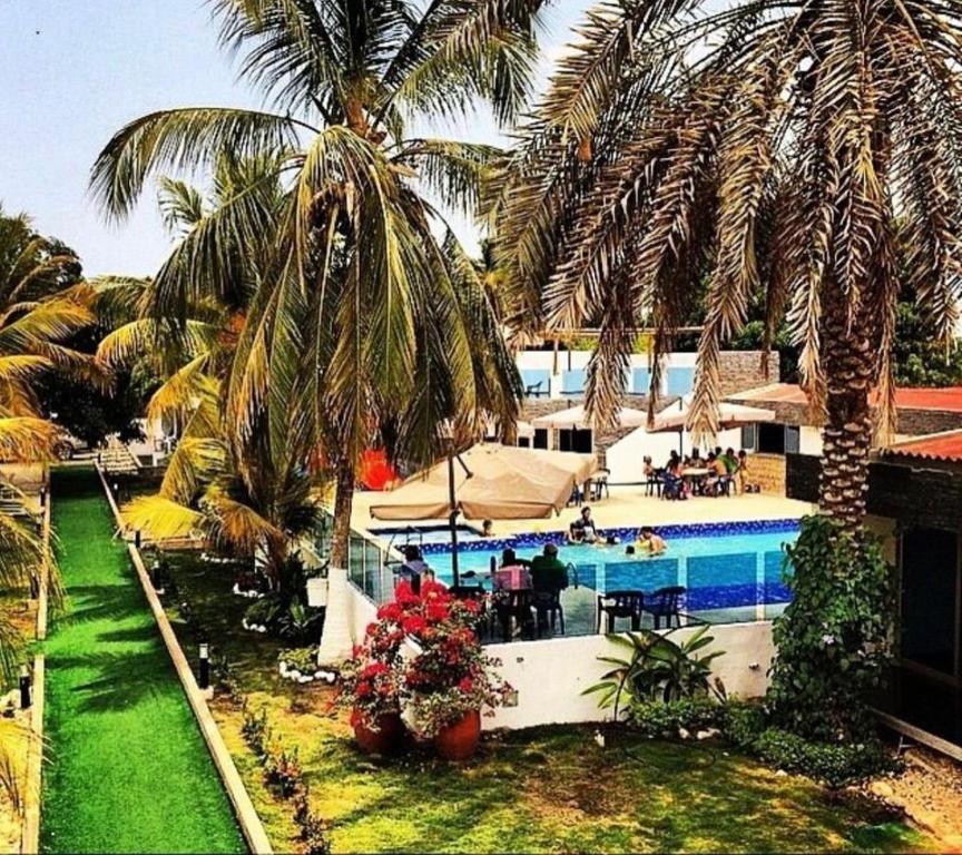 Cabaña para 12 personas en coveñas