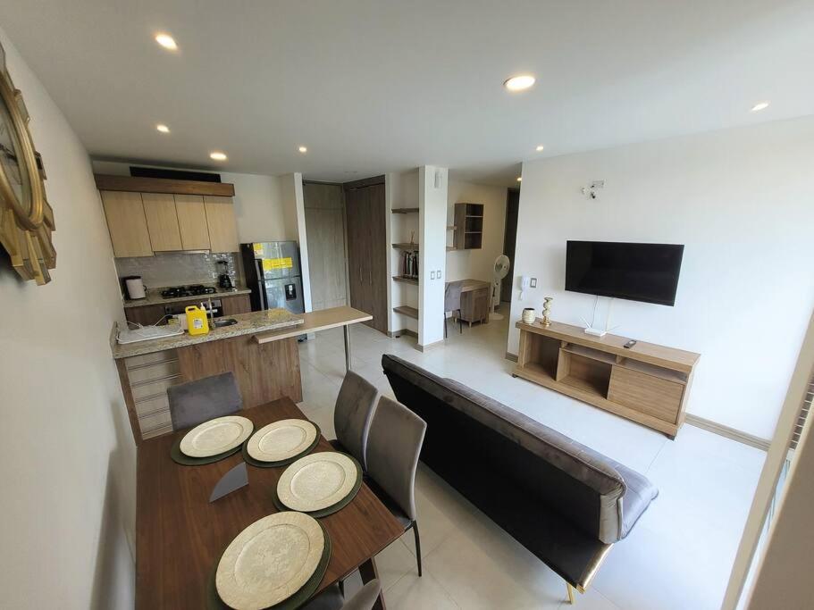 Cali piso 4-06 Pance Apartamento Moderno Sector Exclusivo