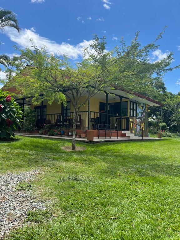 Charming Nature House/ Finca Tradicional Cafetera