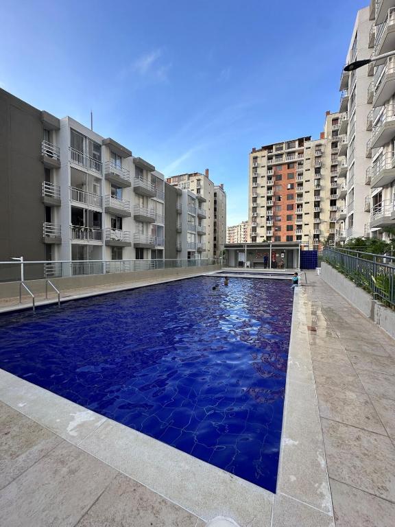 Comfortable 2 bedroom apartment with pool in Miramar