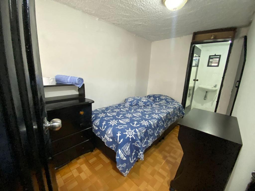 Habitación cerca de la universidad de Caldas