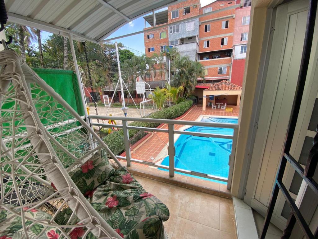 Habitación con cama King y baño privado