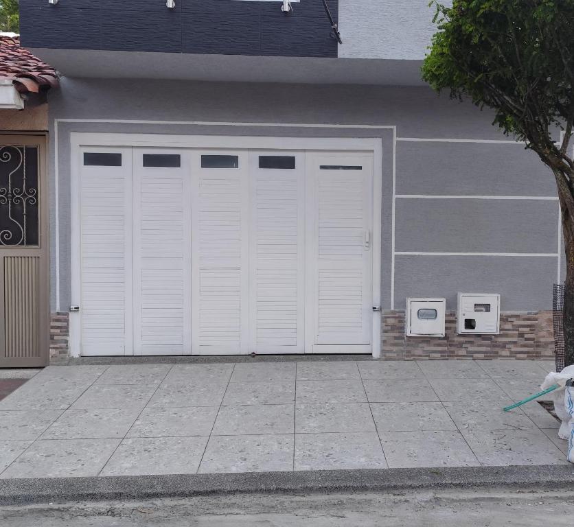 Hermosa casa en Cartago V