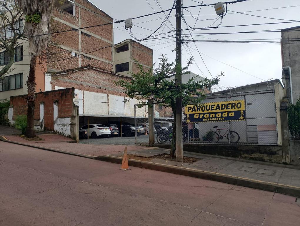 La divina trinidad - Galeria Wellness Hostal