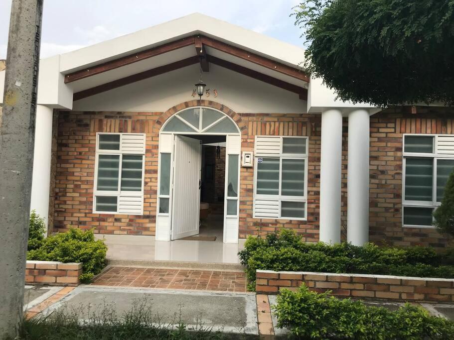 Linda casa con jacuzzi