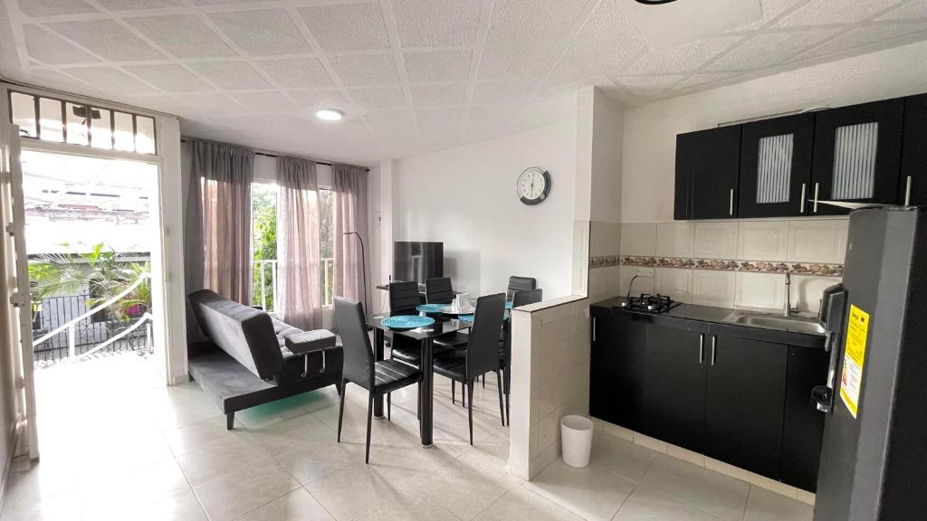 Apartamento Sur de Cali Amplios 2 y 3 dormitorios lavadora secadora wifi