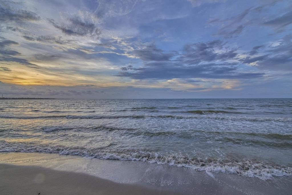 Magico Apartamento Frente al Mar 3 Habitaciones MSC22