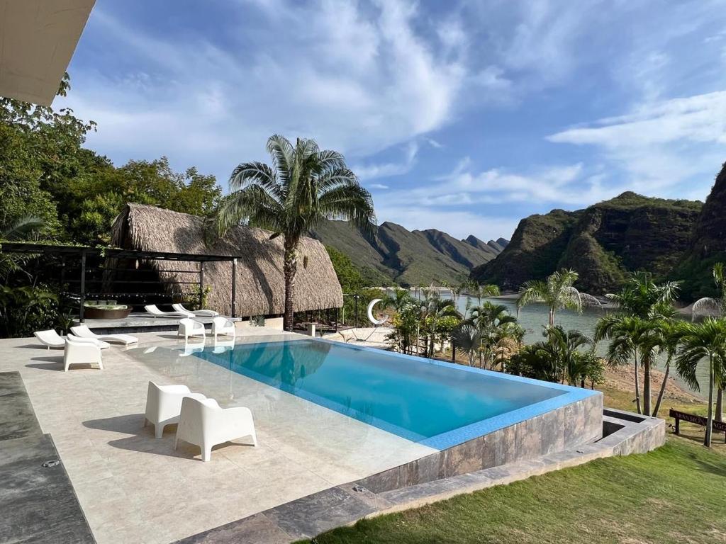 Mansion del Lago - Hotel Prado