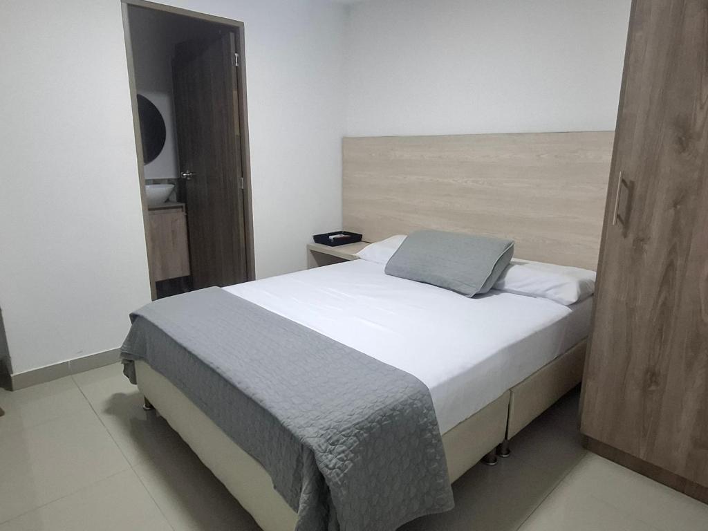 Hotel pasarela real cali