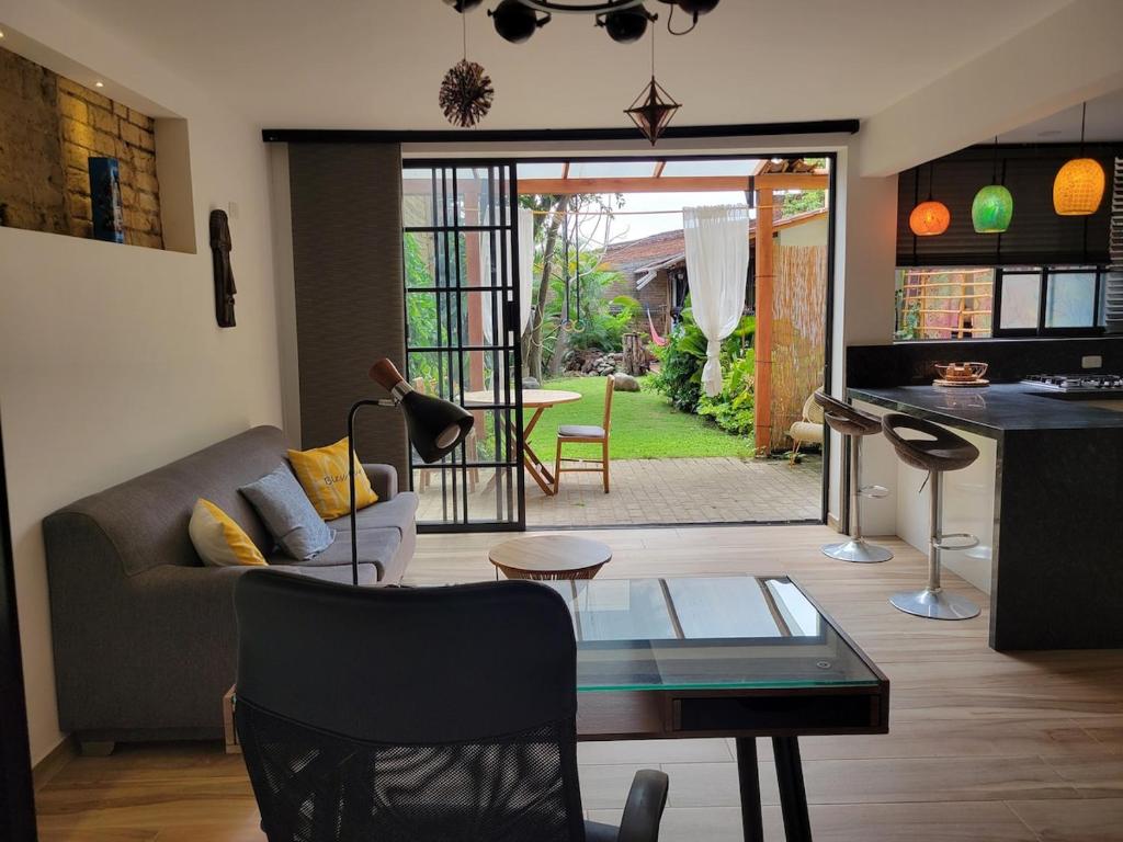 Spectacular Apartment, Prime Location & Garden