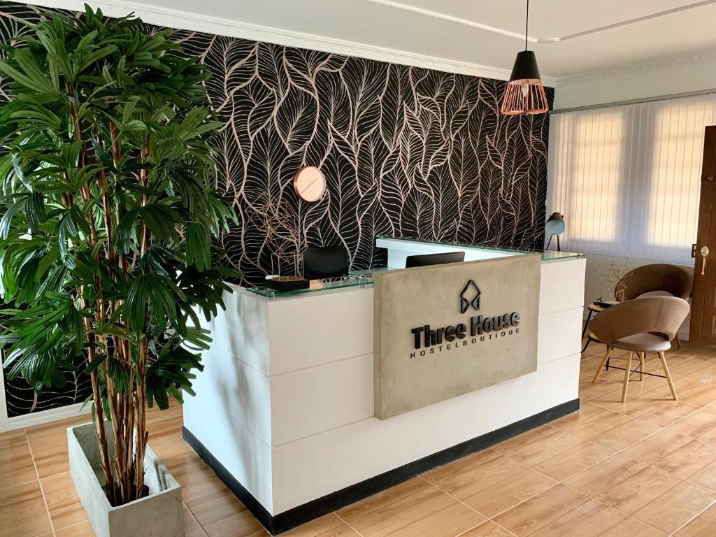 Three House Hostel Boutique