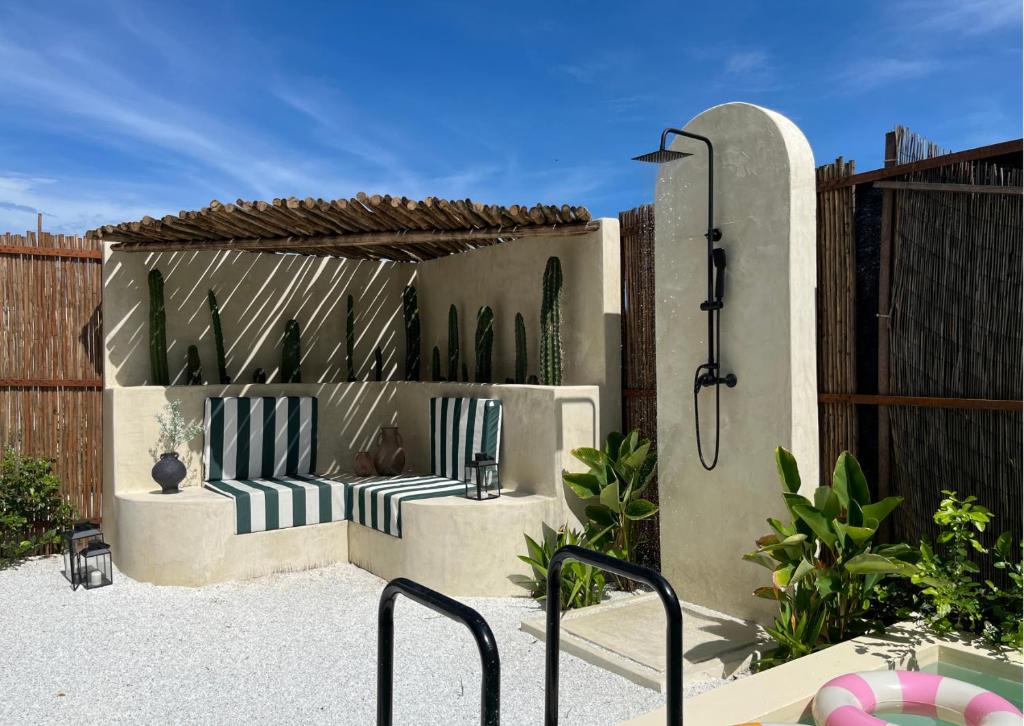 Villa con piscina privada, estilo mediterraneo